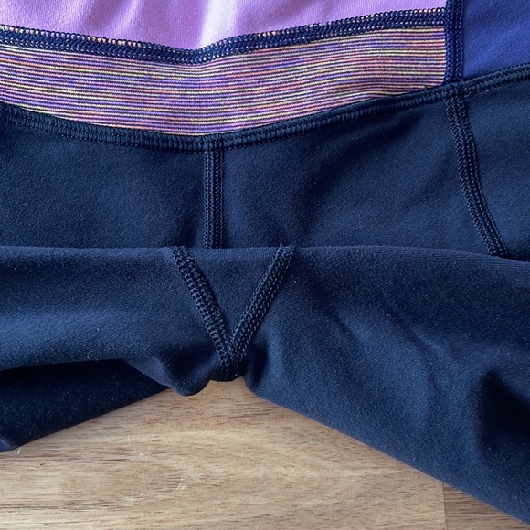 Lululemon Gather & Crow Crop *Full-On Luon size 2 - Picture 6 of 8